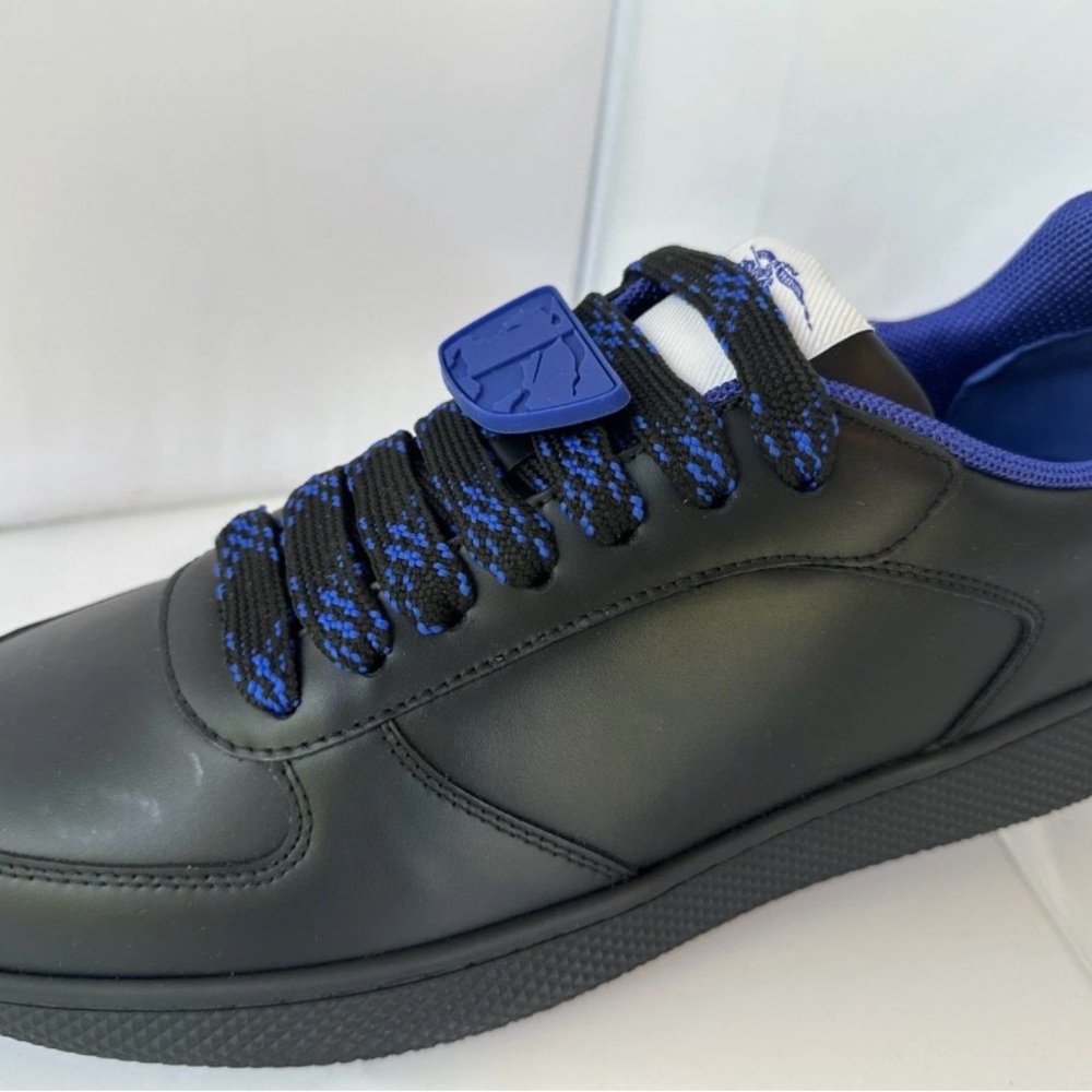 Burberry Men's Sneaker - Picture 3 of 9